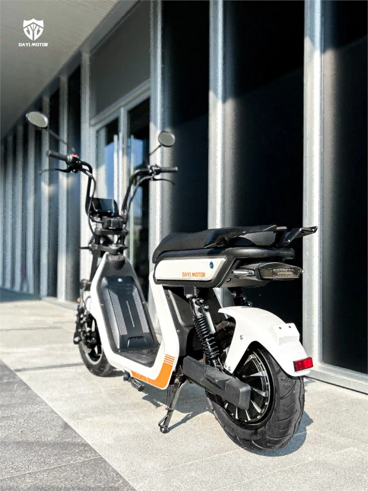 2023 Scooter électrique E-Baldur 3000W Puissance 60KM/H Vitess Autonomie 50KM EEC L1e